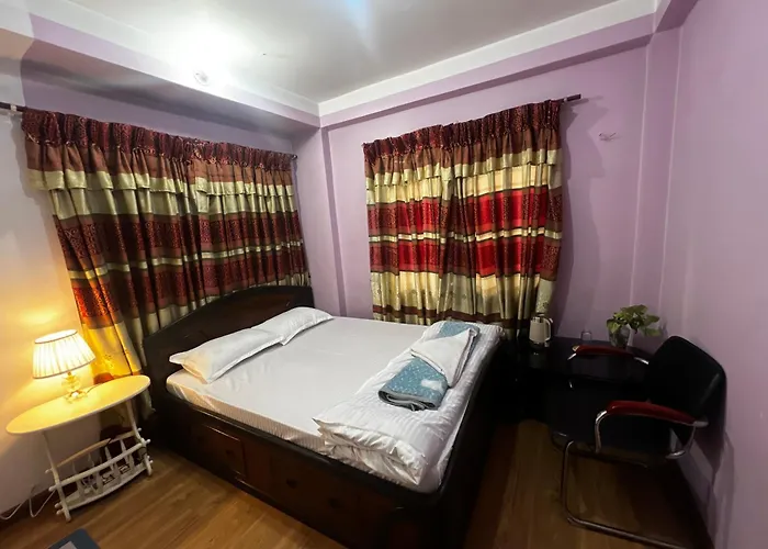 Valley View Homestay *